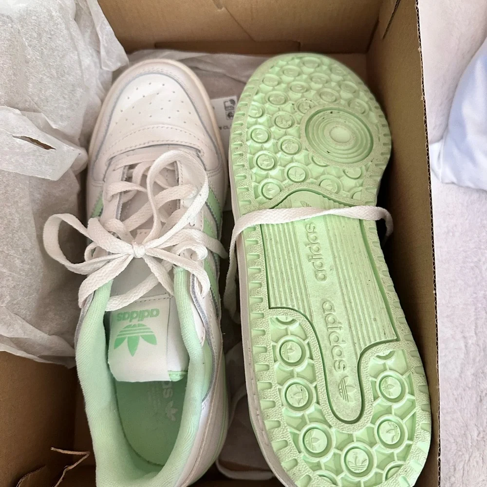 Adidas Mint and White Casual Sneakers - Picture 4 of 11